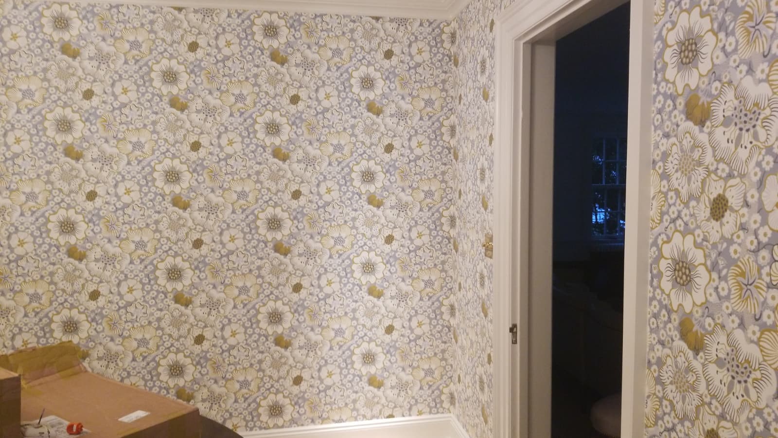 Custom Wallpaper Design Installation